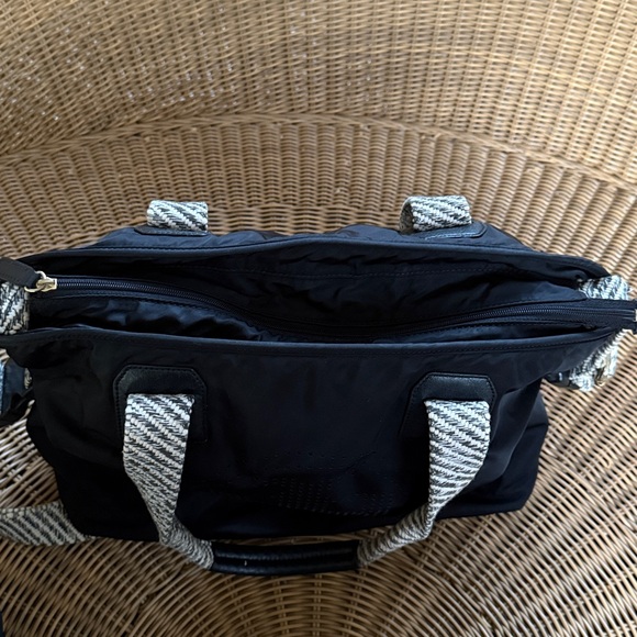 Tory Burch Stylish Black and White Women's Bag - Picture 7 of 9